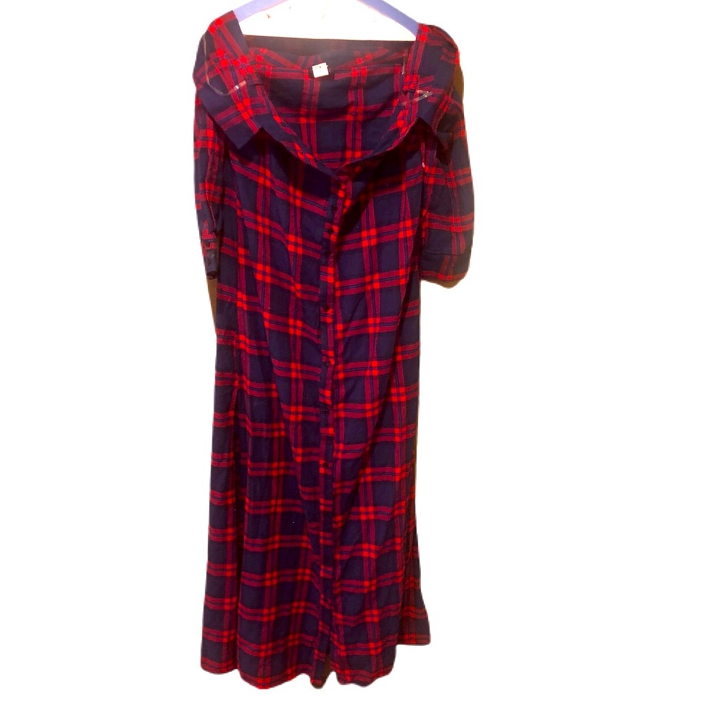 Hot miami styles shirt dress comes with a belt (but I lost the belt )